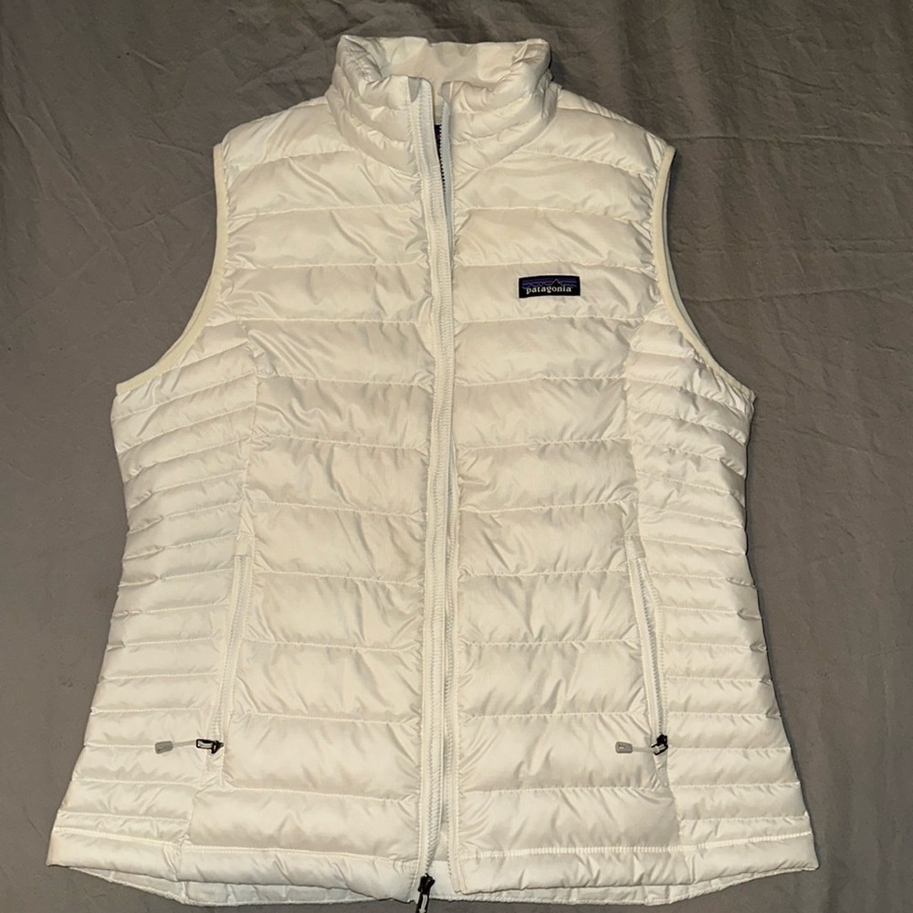 Patagonia Down Vest - Size W Large - White